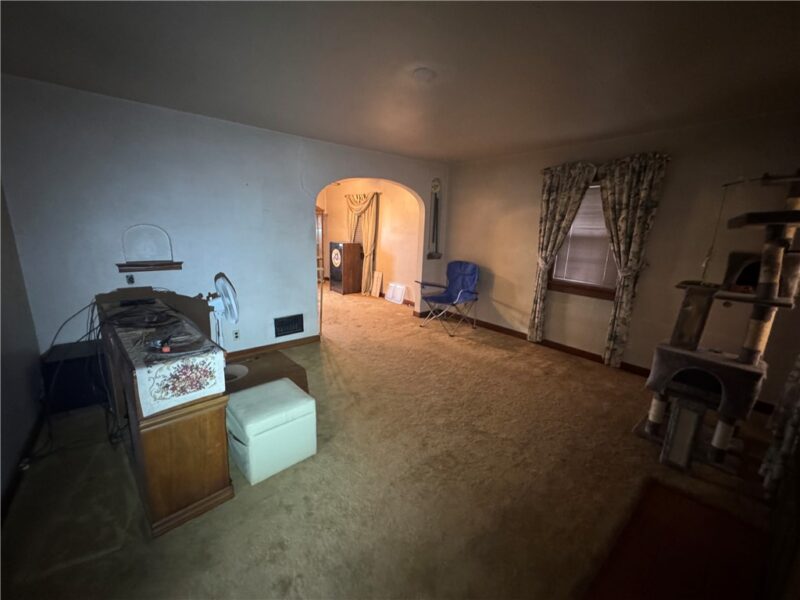 1605 Ridge Ave — photo 4