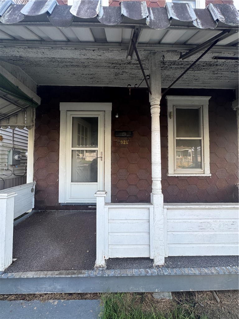 920 Fayette St — photo 2