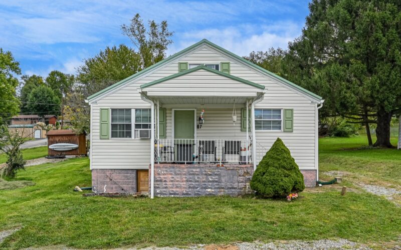 7 Leyda AVENUE — photo 2