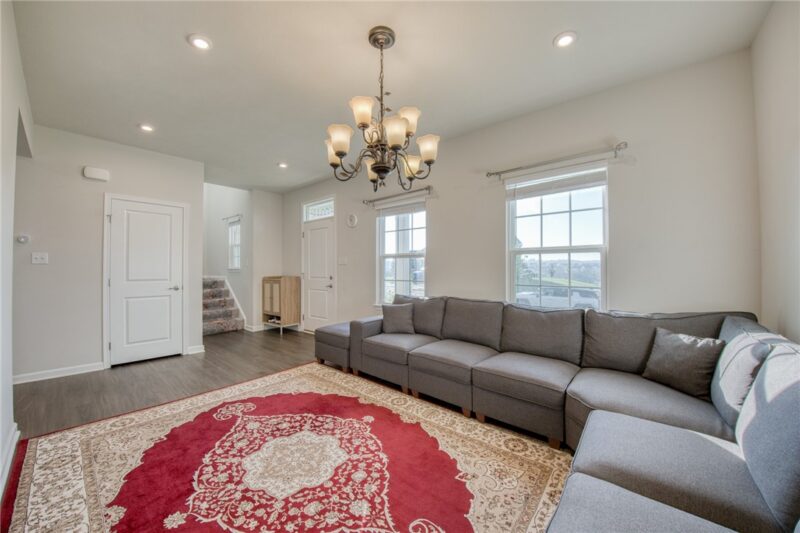 405 Creekside Ct — photo 3