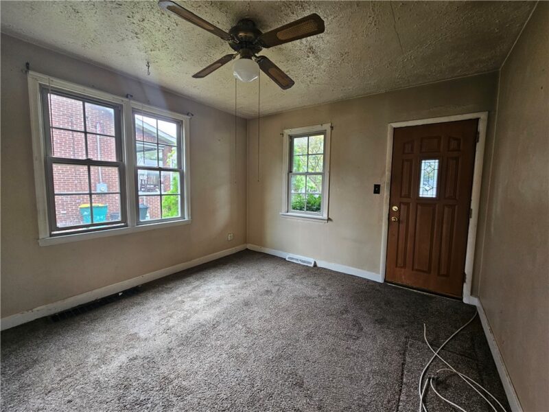 114 & 114-1/2 Wylie Ave — photo 5