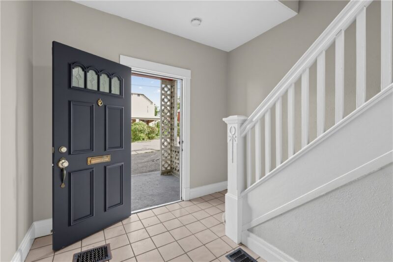 487 Antenor Ave — photo 2