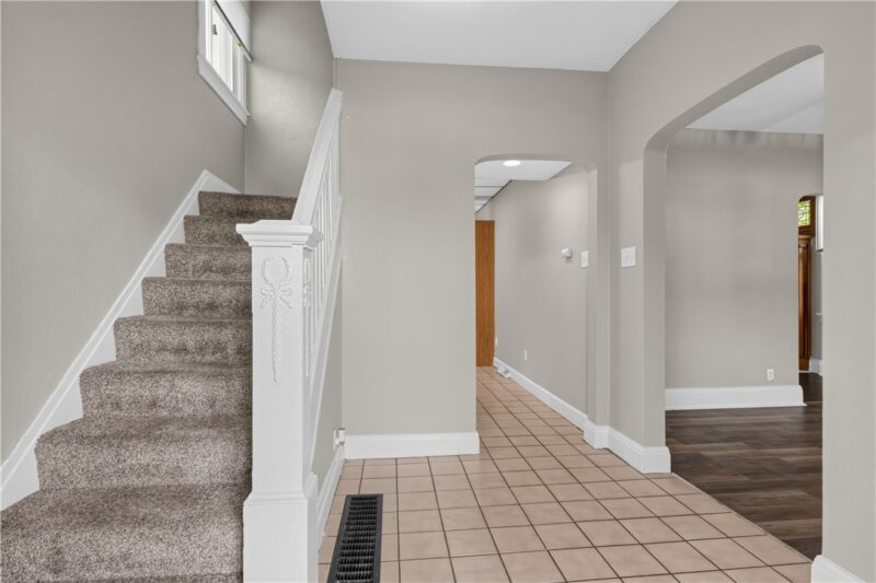 487 Antenor Ave — photo 3