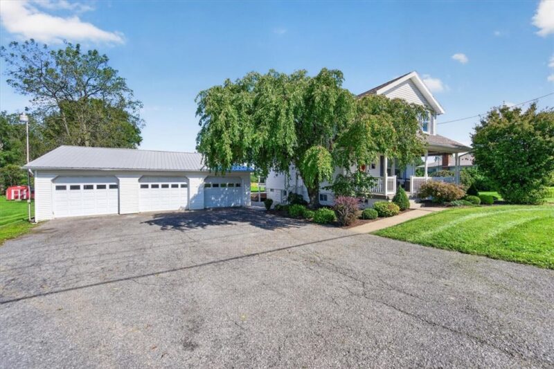 251 Winfield Rd — photo 2