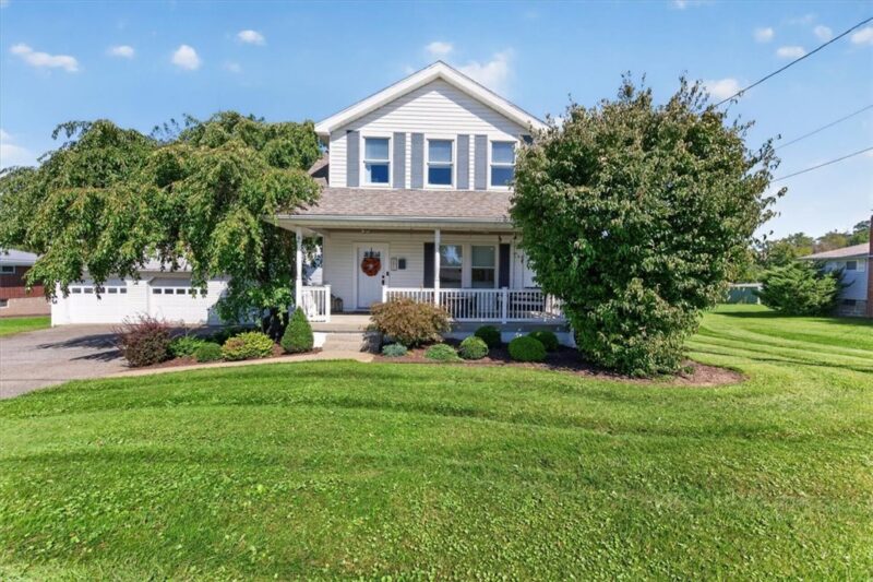 251 Winfield Rd — photo 3