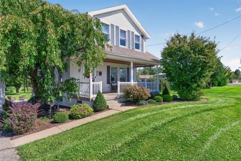 251 Winfield Rd — photo 4