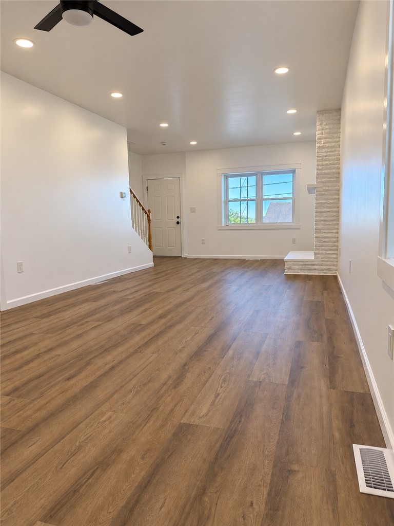 3426 Webster Ave — photo 5