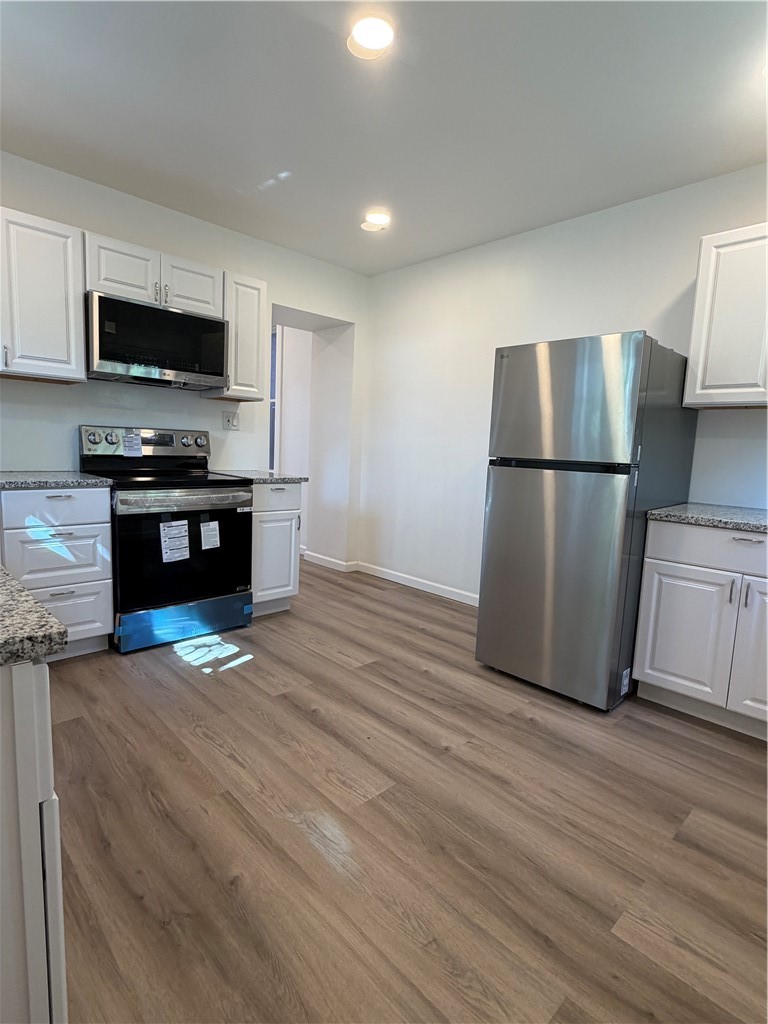 3426 Webster Ave — photo 7