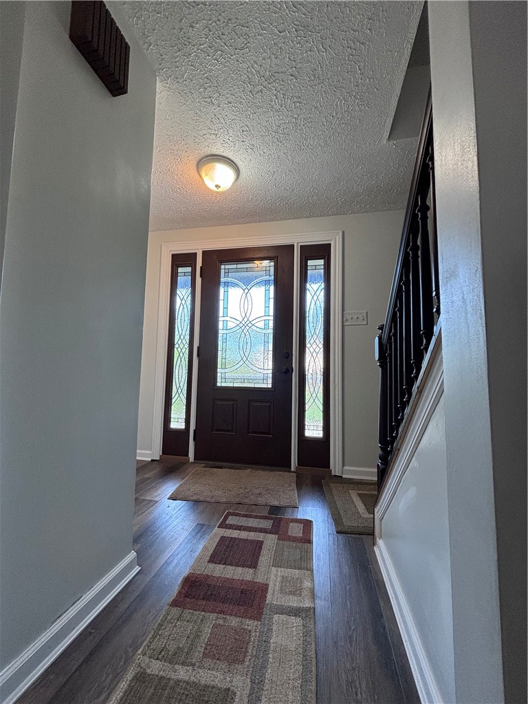 10 Barrington Dr — photo 2