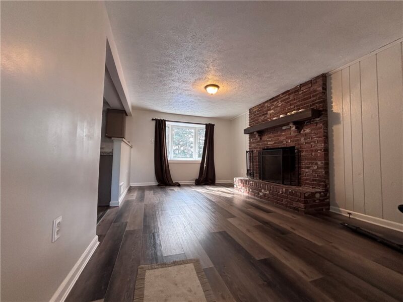 10 Barrington Dr — photo 4