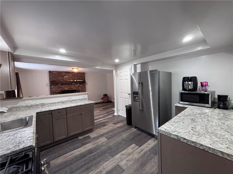 10 Barrington Dr — photo 7