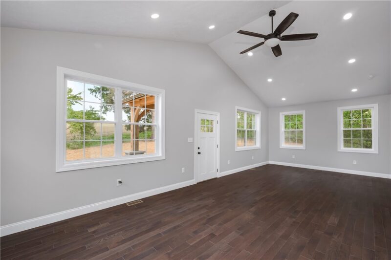156 Moran Rd — photo 5