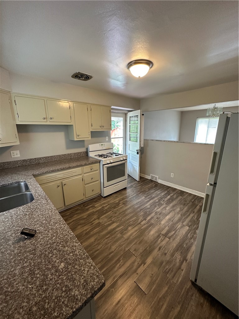 609 Garfield Ave — photo 4