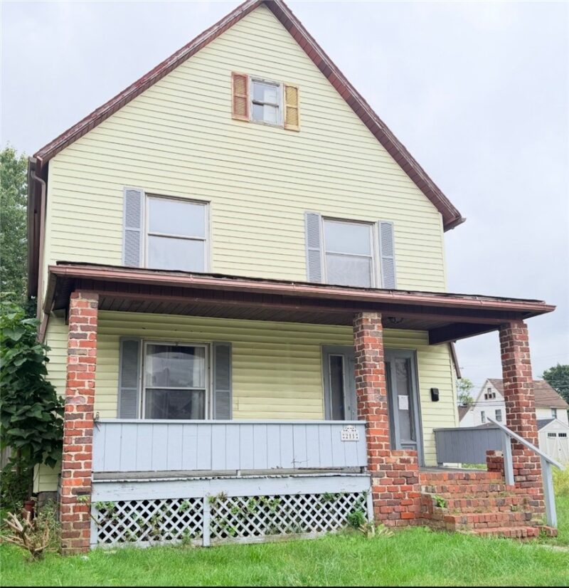 211 Cedar Ave — photo 2