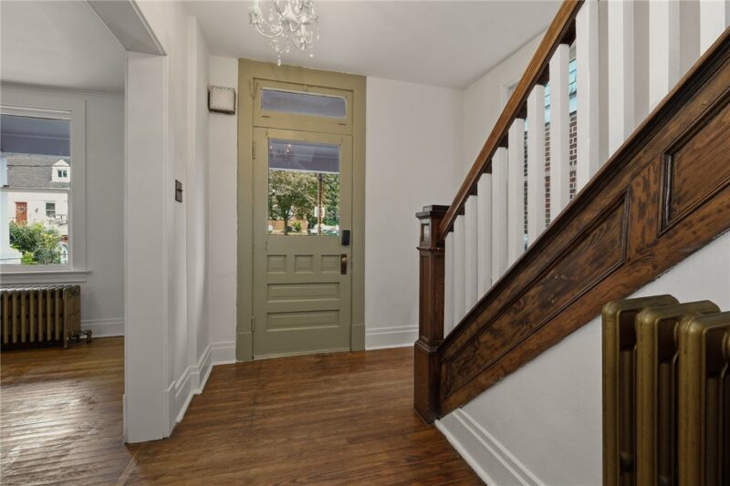 683 Shade Ave — photo 3