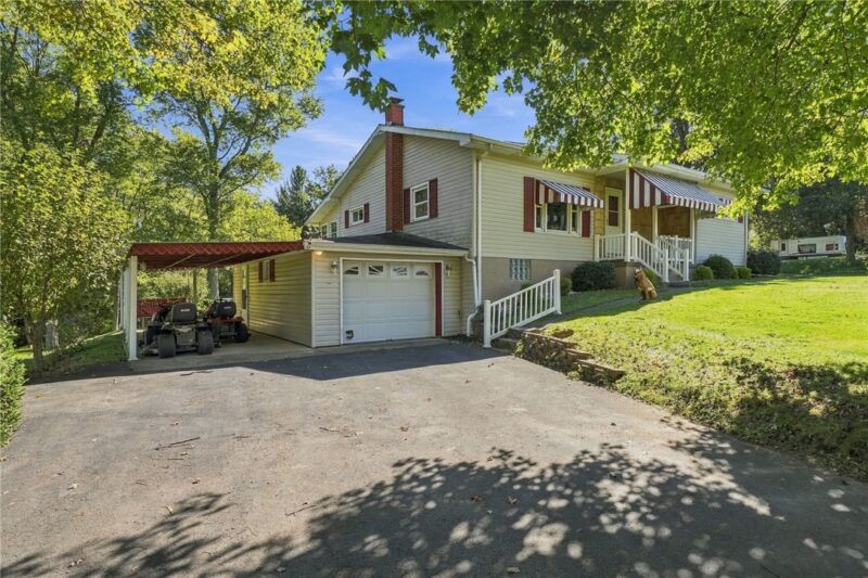 217 Horsemans Rd — photo 2
