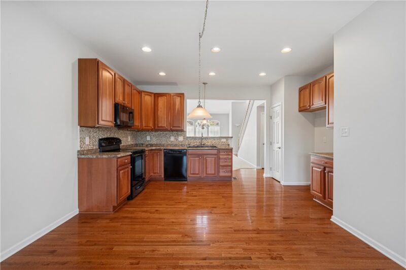 5025 Jackson Drive — photo 5