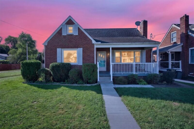 929 Painter Ave