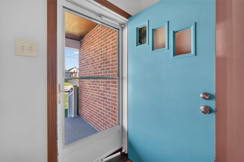 929 Painter Ave — photo 6