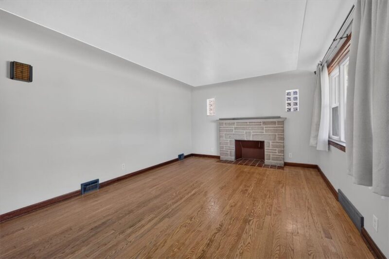 929 Painter Ave — photo 7