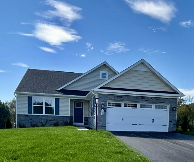 132 Acorn Dr