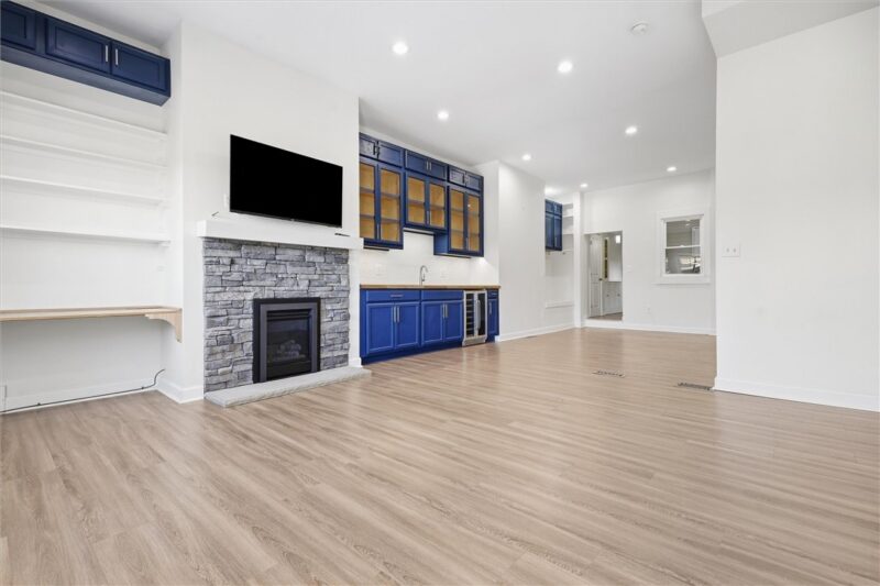 2410 Leticoe St — photo 3