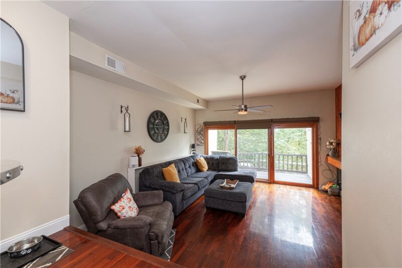 746 Carriage Cir — photo 5