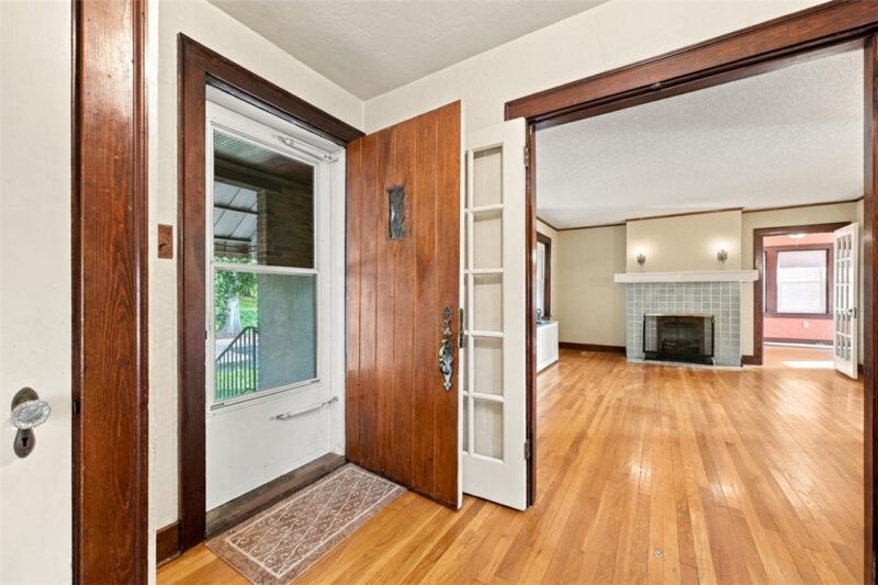 281 Arden Rd — photo 3