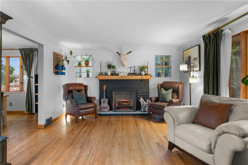 1260 Laurel Hill Drive — photo 4