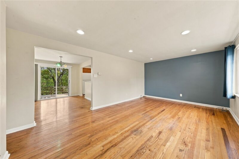 146 W Patty Lane — photo 2