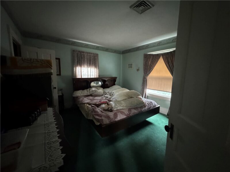 109 Mercer Avenue — photo 5