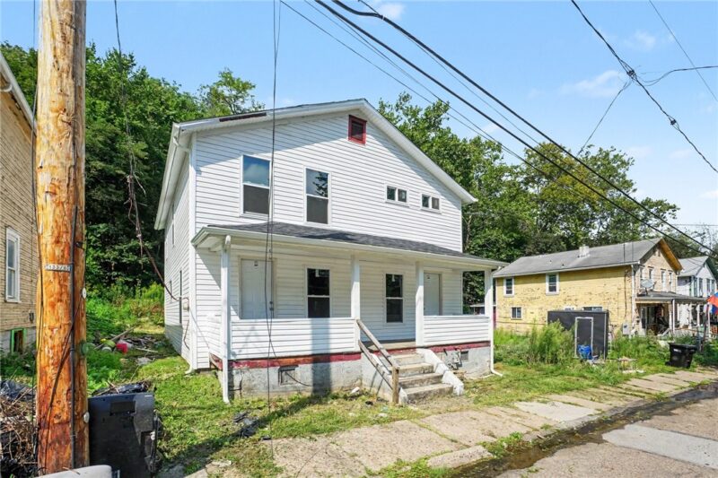156 Baker St — photo 3