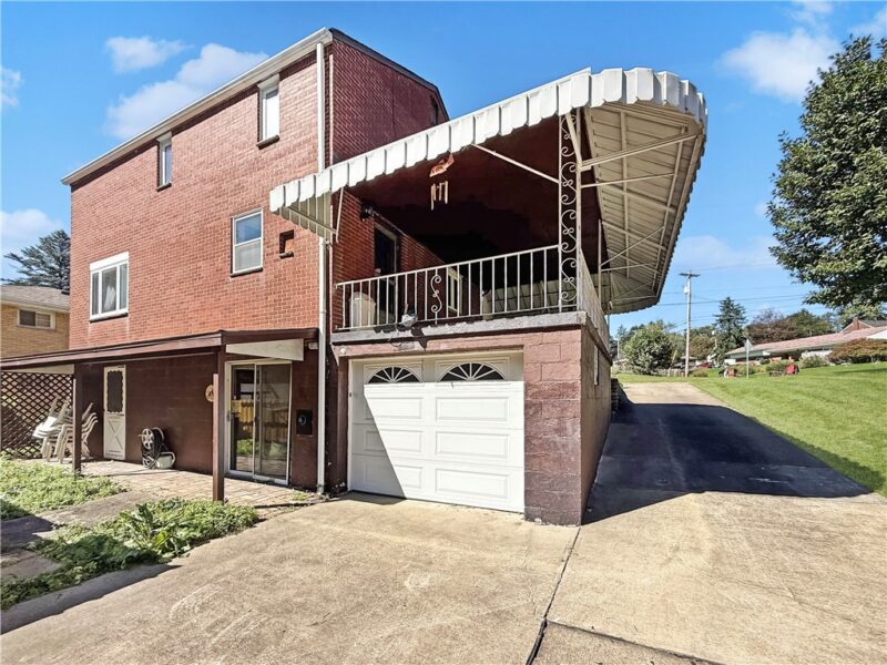 310 Rickey Dr — photo 3