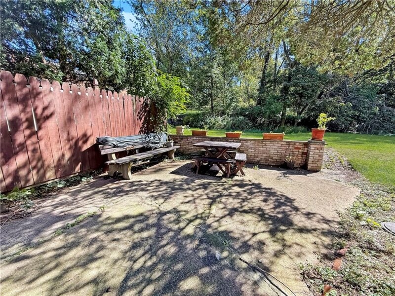 310 Rickey Dr — photo 4