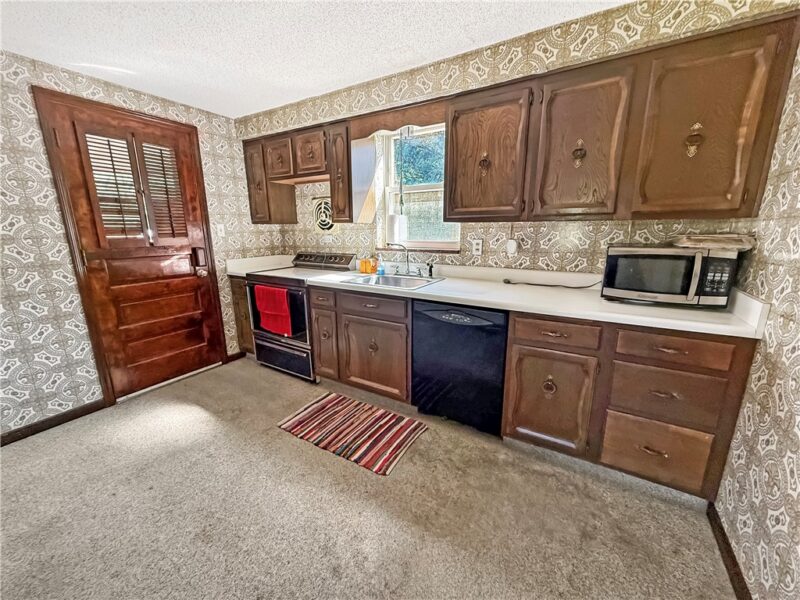 310 Rickey Dr — photo 7