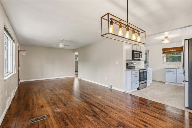 4331 Overhill St — photo 7