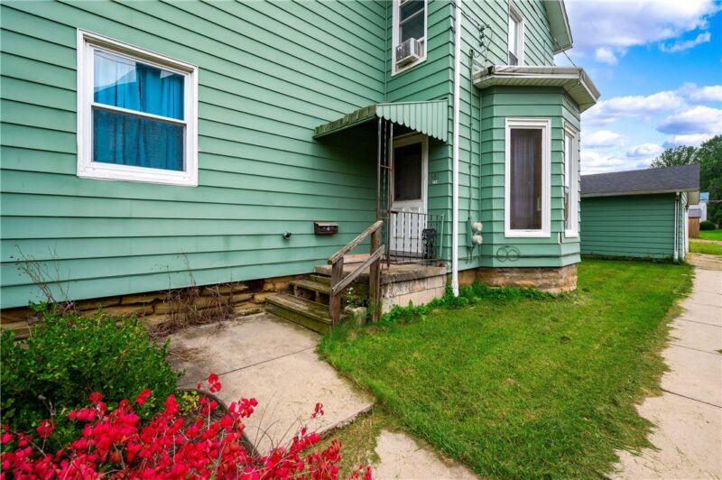 381 S Main St. — photo 5