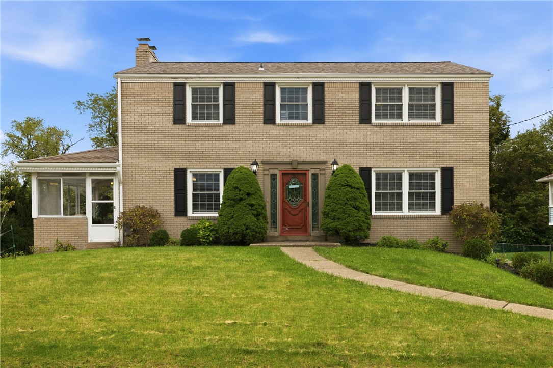 1105 Huston Dr — photo 1