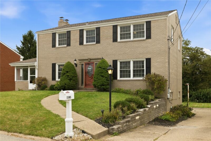 1105 Huston Dr — photo 2
