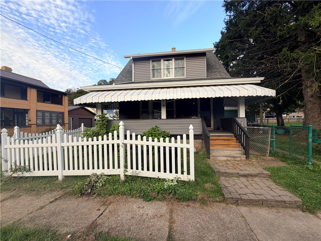 642 Hawthorne Ave — photo 1