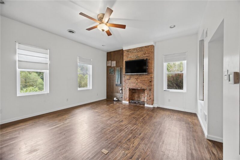 455 Rural Valley Rd — photo 5