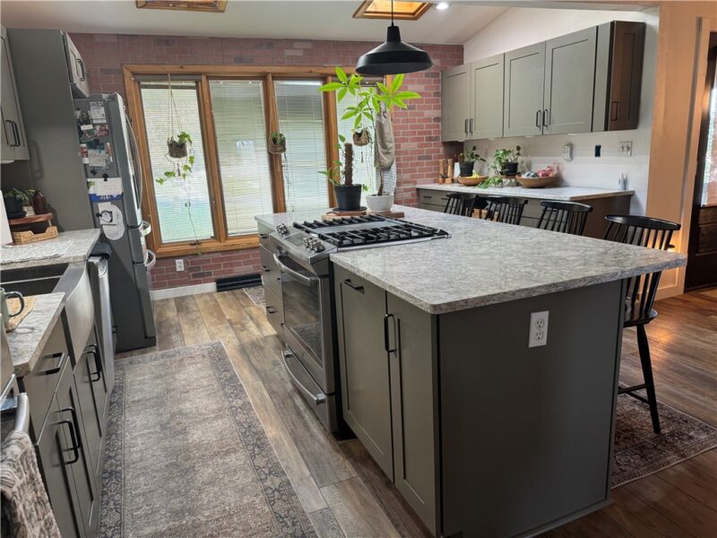 1013 Josephine Street — photo 3