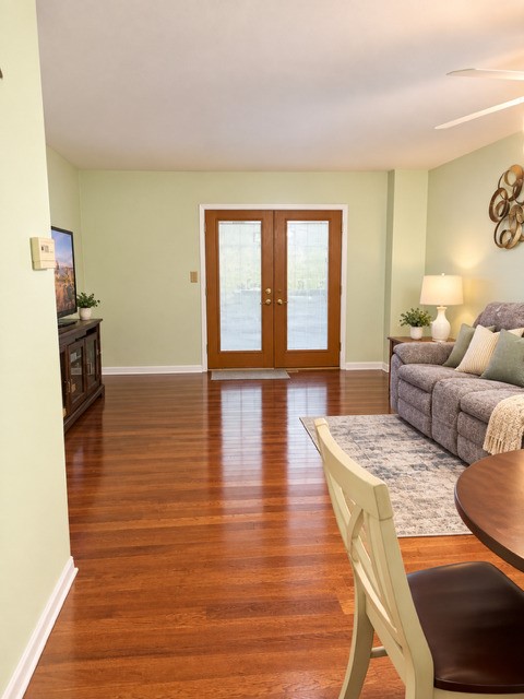 654 Homewood Dr — photo 2