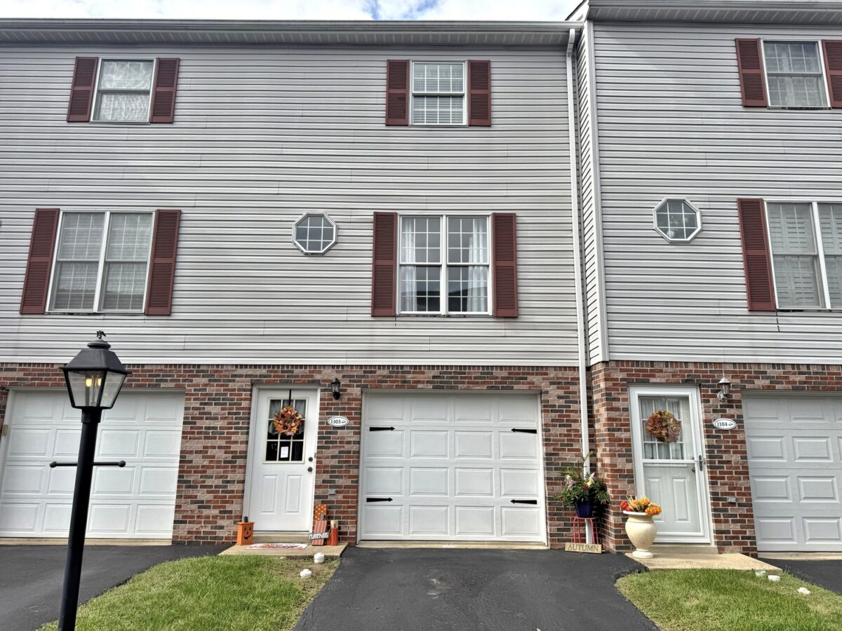 1303 Blue Stone Drive — photo 1