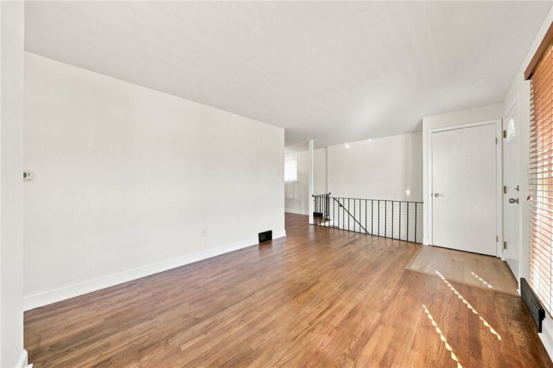 556 Anderson Ave — photo 4