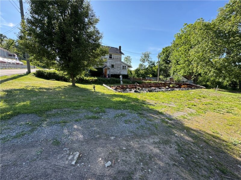 393 N Gallatin Ave — photo 3