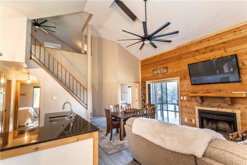 2504 Swiss Mountain Drive — photo 2
