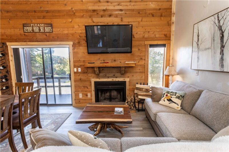 2504 Swiss Mountain Drive — photo 3