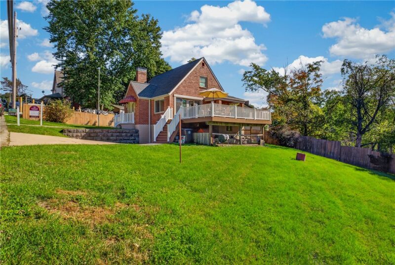 1204 Robbins St — photo 4
