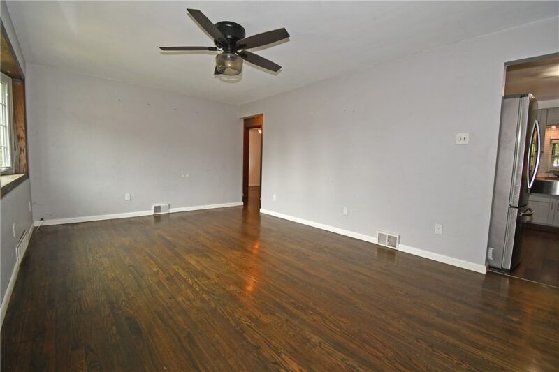 433 Ridgemont Dr — photo 5